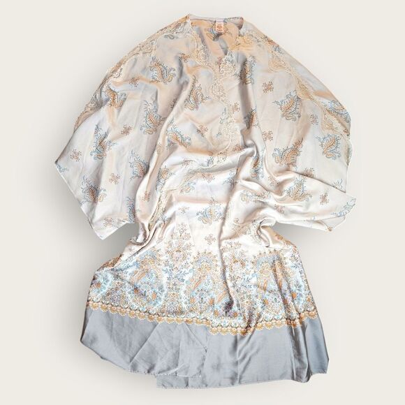 Victoria Secret Creamy Neutral Open Satin Robe Medium Large - Picture 2 of 7